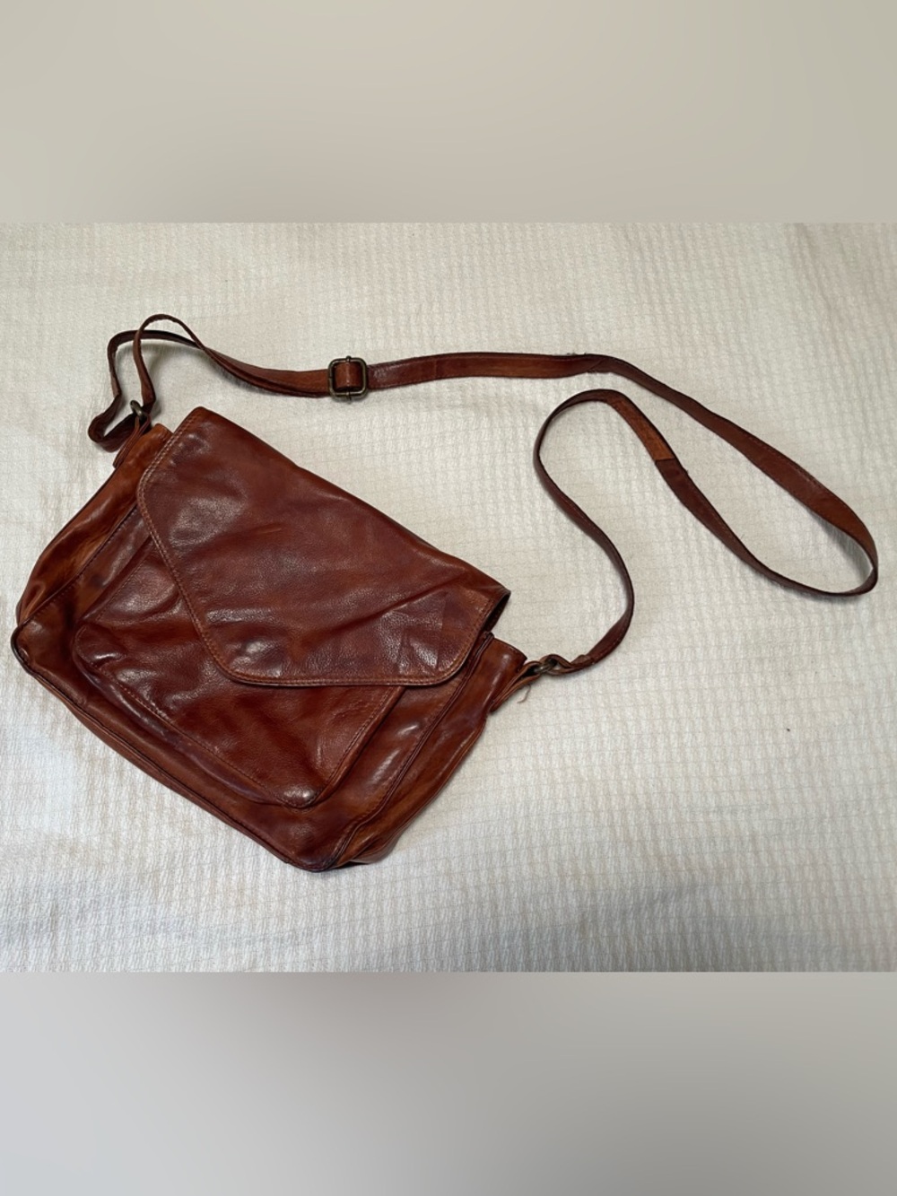 Leather crossbody purse brown adjustable strap boho capsule satchel bag